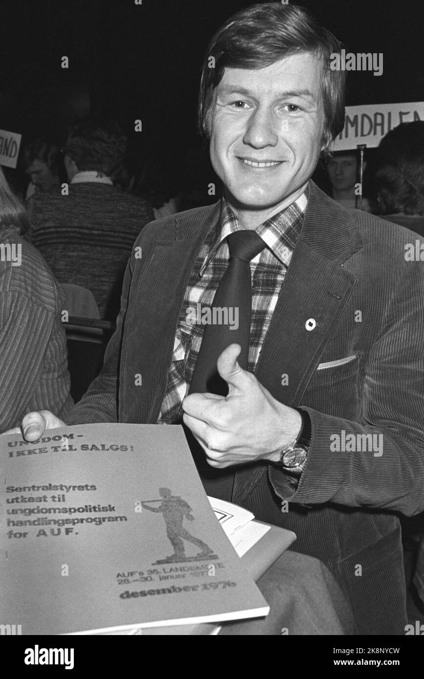 Oslo January 30, 1977. Thorbjørn Jagland from Lier in Buskerud was elected new chairman of the workers' youth county at the national meeting on Sunday. He replaced Sissel Rønbeck. Photo; Oddvar Walle Jensen / NTB / NTB Stock Photo