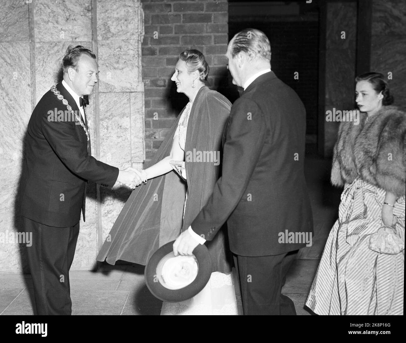 Eleanor roosevelt statue Black and White Stock Photos & Images Alamy