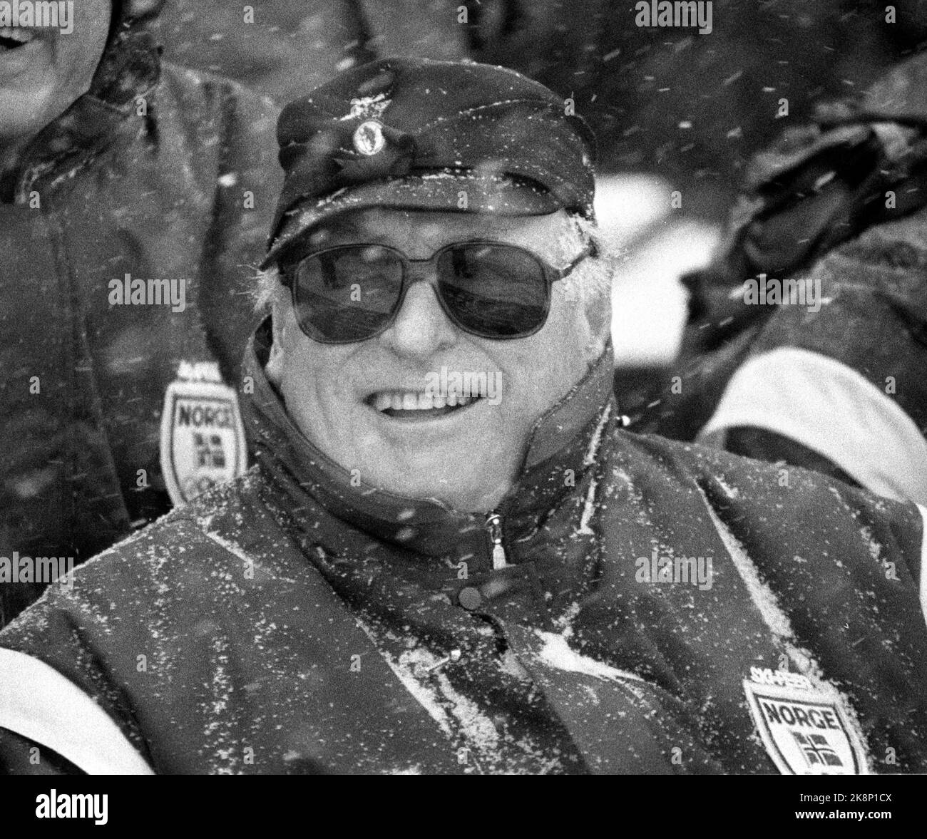 Sarajevo, Yugoslavia 19840210 Winter Olympics in Sarajevo. King Olav follows the cross -country competitions at the ski stadium Veliko Polje in dense snow. The king of the official Olympics outfit of the Norwegian squad. Smiles. Photo: Erik Thorberg / NTB / NTB Stock Photo