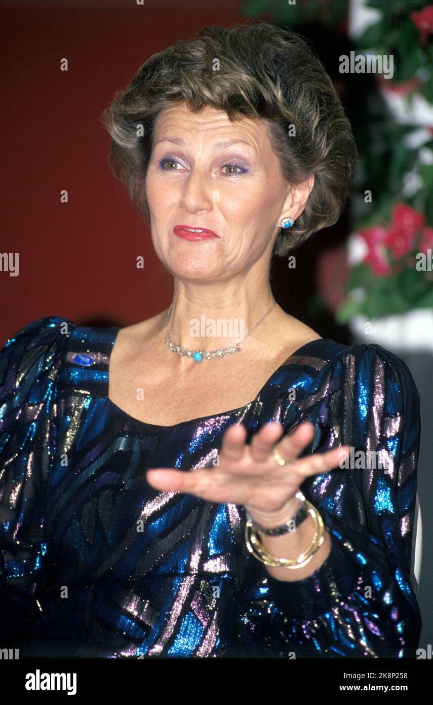 Oslo 199010 Crown Princess Sonja in sparkling company dress. Photo ...