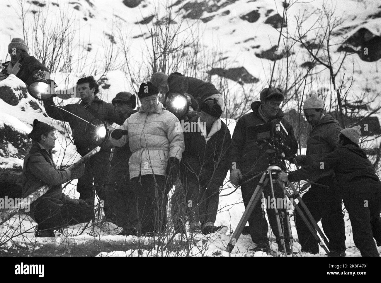 Rjukan January 1965 Film recording of 'Heroes from Telemark' at Rjukan. About the heavy water saboteurs from Kompani Linge. Sabotage towards Vemork power station. The British company Benton Film poses with a staff of 120. Hot number one is American actor Kirk Douglas. Here is part of the staff in full swing. Photo: Sverre A. Børretzen / Current / NTB Stock Photo