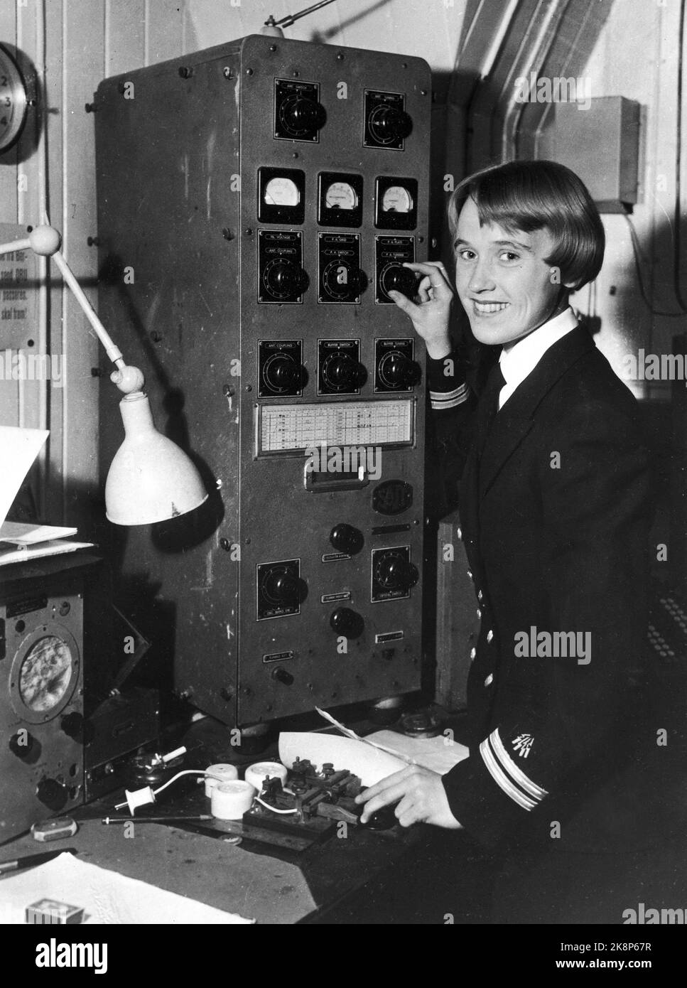 19541110 Female radio telegraphist Kari Smedsrud. Photo: NTB Stock Photo