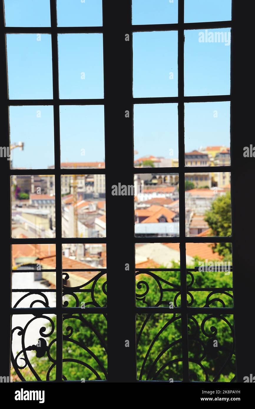 Window facades hi-res stock photography and images - Alamy