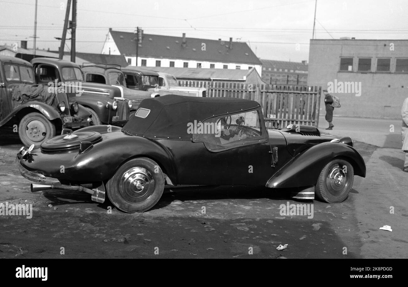 Oslo 19490414 A self -made car has seen the light of day. The car belongs to Knut Stjernsten and is a proper curiosity. Here's the car seen from the side. Photo: NTB / NTB Stock Photo