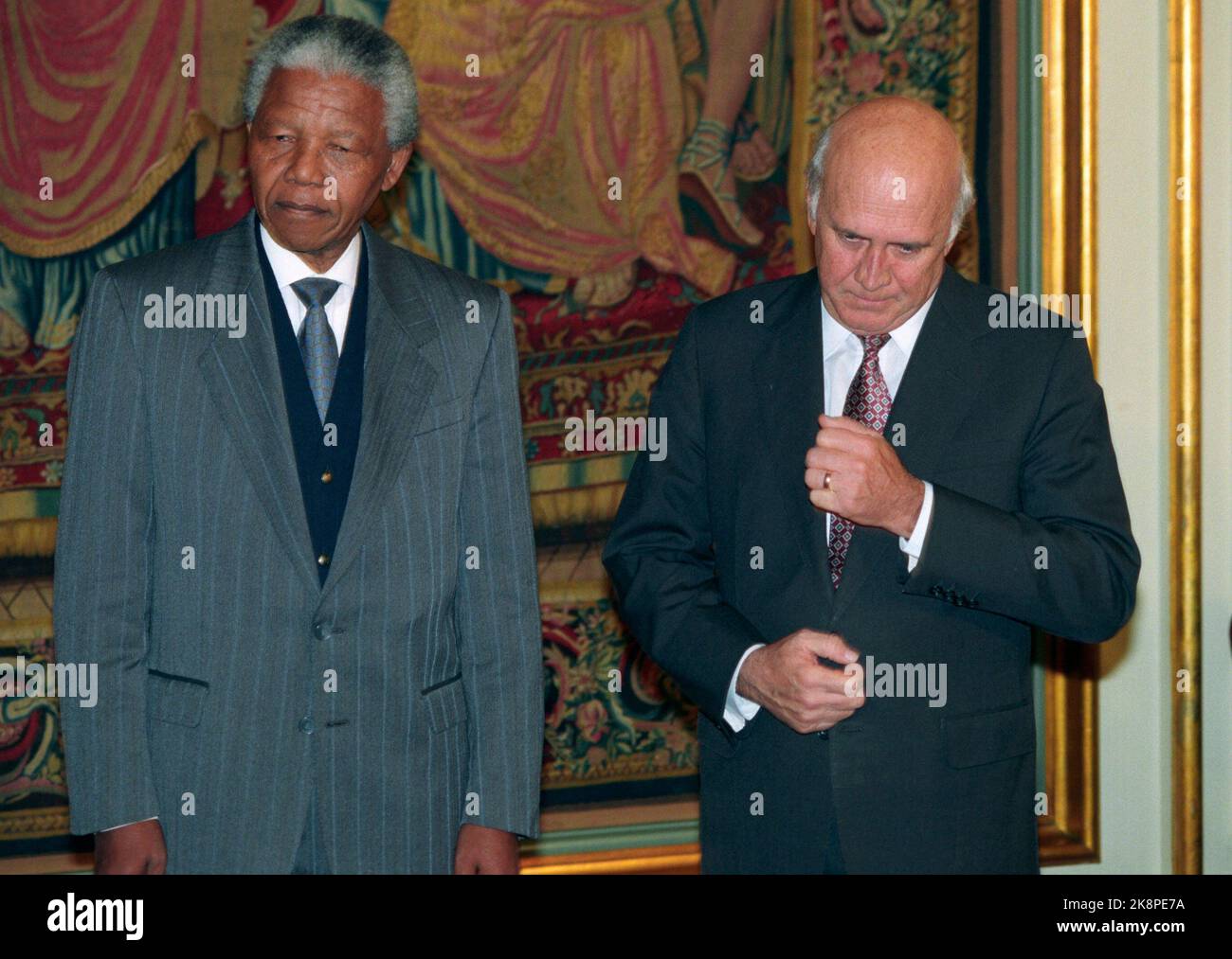 Nelson Mandela 1993 Hi res Stock Photography And Images Alamy Nelson Mandela 1993 Hi res Stock Photography And Images Alamy