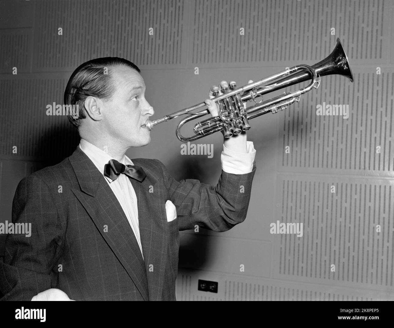 Oslo 19510331 Members of Thorleif Østereng's jazz ensemble plays in NRK ...
