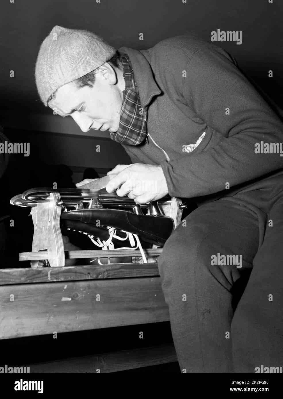 Oslo Jan. 1948: Pre-pictures for Olympic Games 1948. Here Reidar Liaklev, one of Norway's best hopes for the ice skating competitions. Liaklev grinds the skates. Photo: Sverre A. Børretzen / Current / NTB Stock Photo