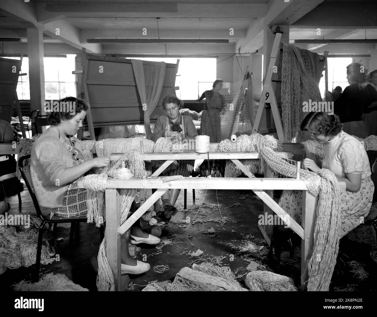 Sverre borretzen current ntb textile fishing women fishing gear working  Black and White Stock Photos & Images - Alamy
