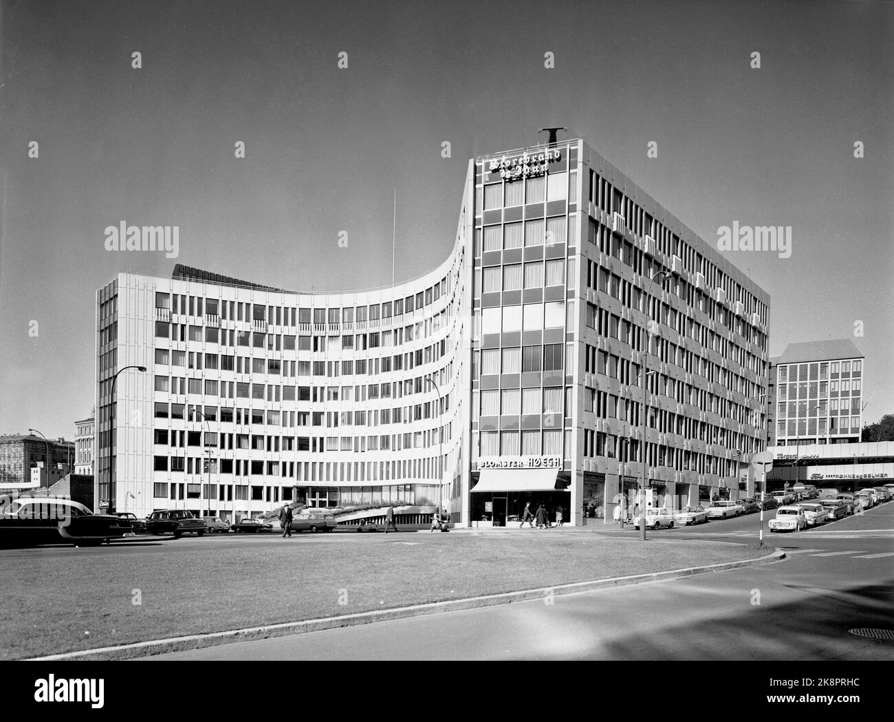 Oslo 19640909 The insurance company Storebrand's new building in Vika. In the background, the Vikaterrasses and the Ministry of Foreign Affairs. Photo: Thorberg / NTB / NTB Stock Photo