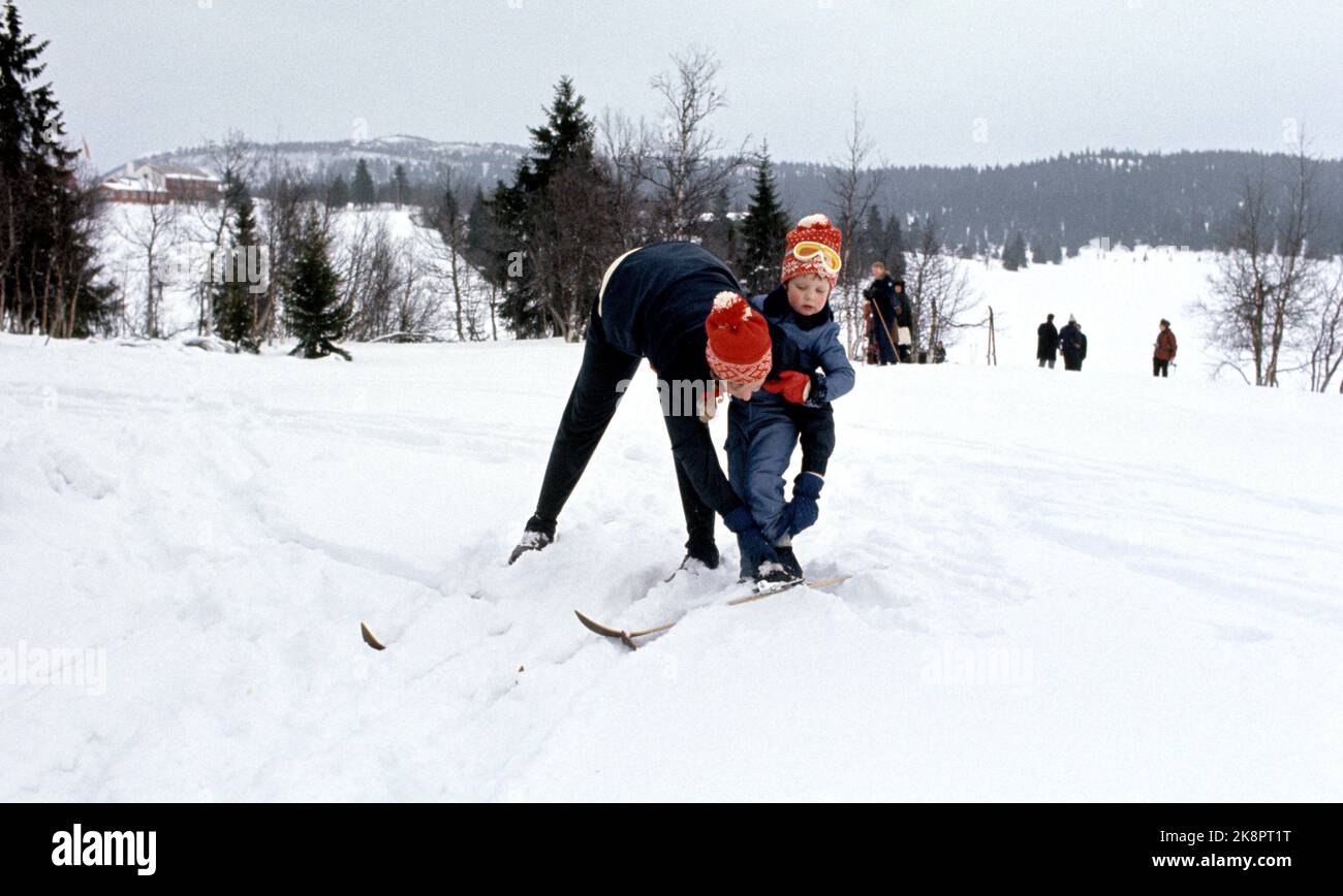 Gausdal February 1973 Princess Margrethe of Denmark on ski vacation in Norway. Here with one of the children. Photo: NTB *** Photo not image processed ***** Stock Photo