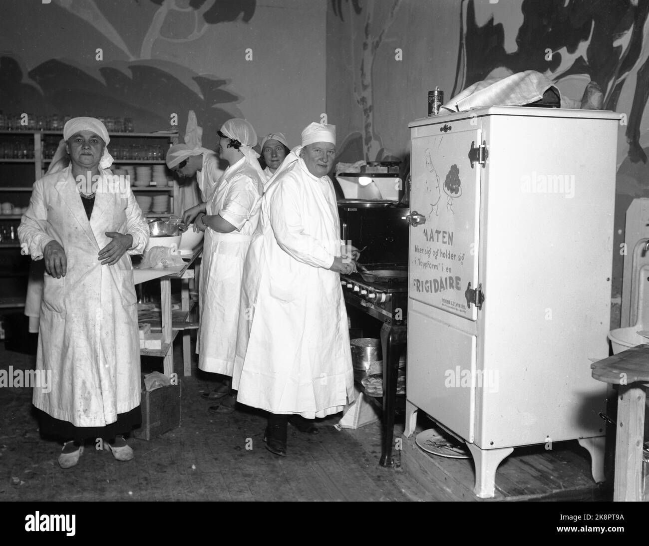 Henriette Schønberg Erken (6/11186622/10 1953 ) Husholdningslærer og