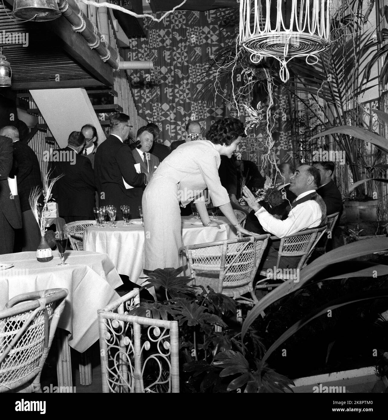 Oslo 19620508 Norway's new building on Sjølyst has just opened. Here's interior from Kon Tiki Restaurant. Photo NTB / NTB Stock Photo