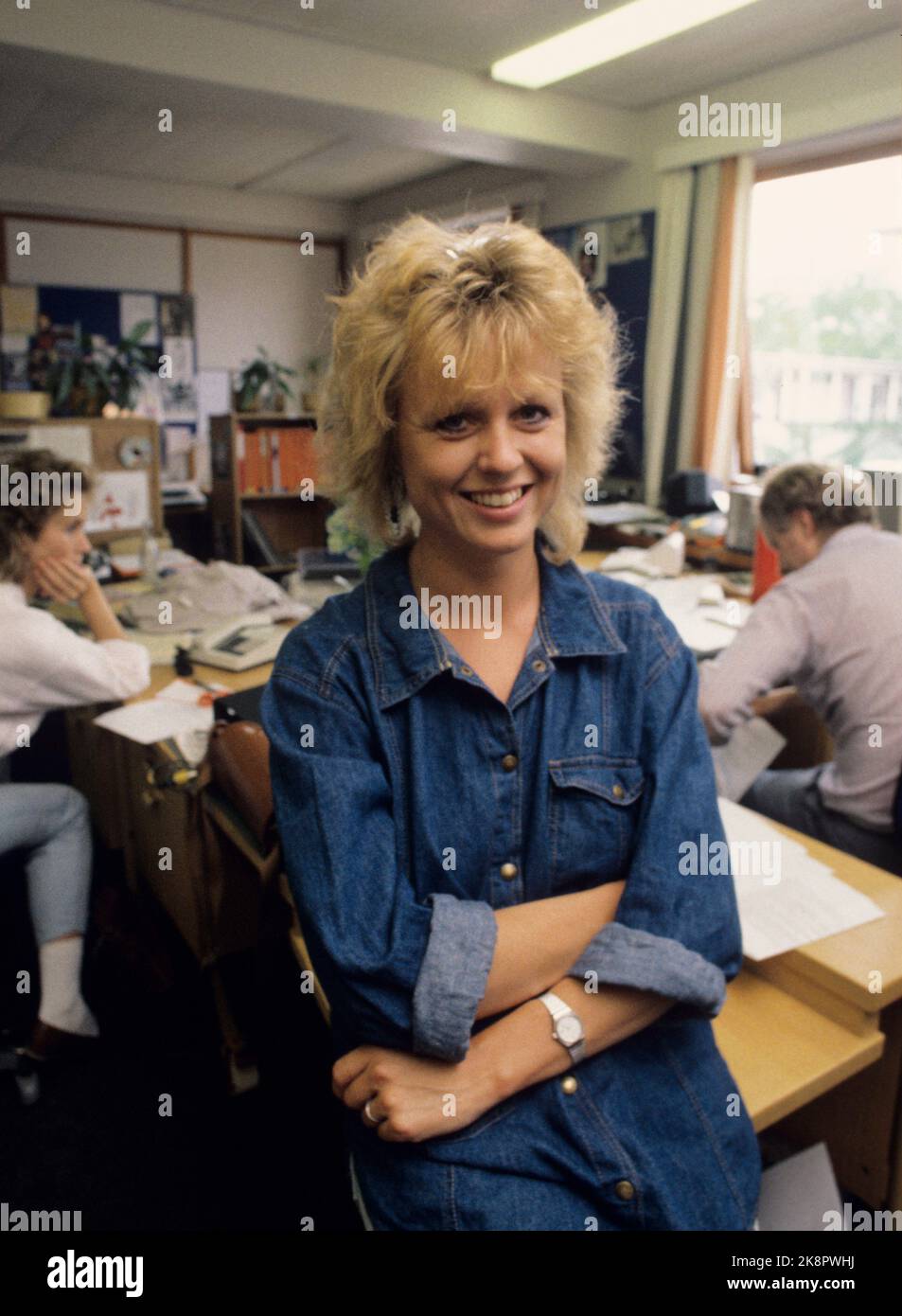 Oslo 198706 nrk co worker hanne skrikerud photo hi-res stock ...