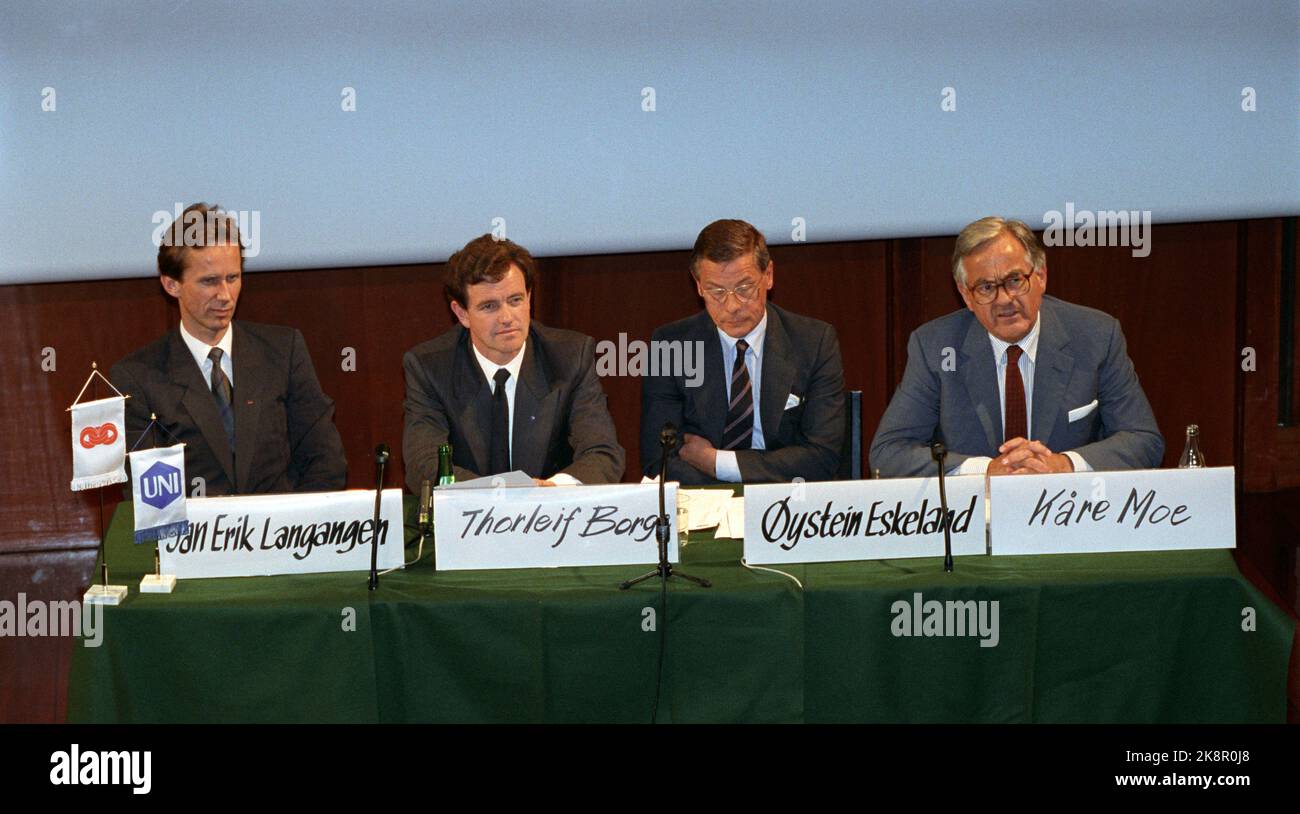 Oslo 19900606. The two Norwegian insurance companies Storebrand and Uni will be one listed insurance group from the turn of the year. From the press conference where the merger was presented. For example: CEO of Storebrand, Jan Erik Langangen, who becomes new CEO, CEO of Uni, Thorleif Borge, who becomes chairman of the Board of Directors, Øystein Eskeland, chairman of Storebrand, and Kåre Moe, Chairman of the Chairman of Uni. NTB Stock Photo: Jon EEG / NTB Stock Photo