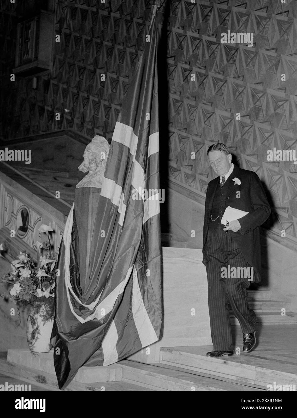 oslo-19560522-50-years-of-day-for-the-poet-henrik-ibsen-s-death-is