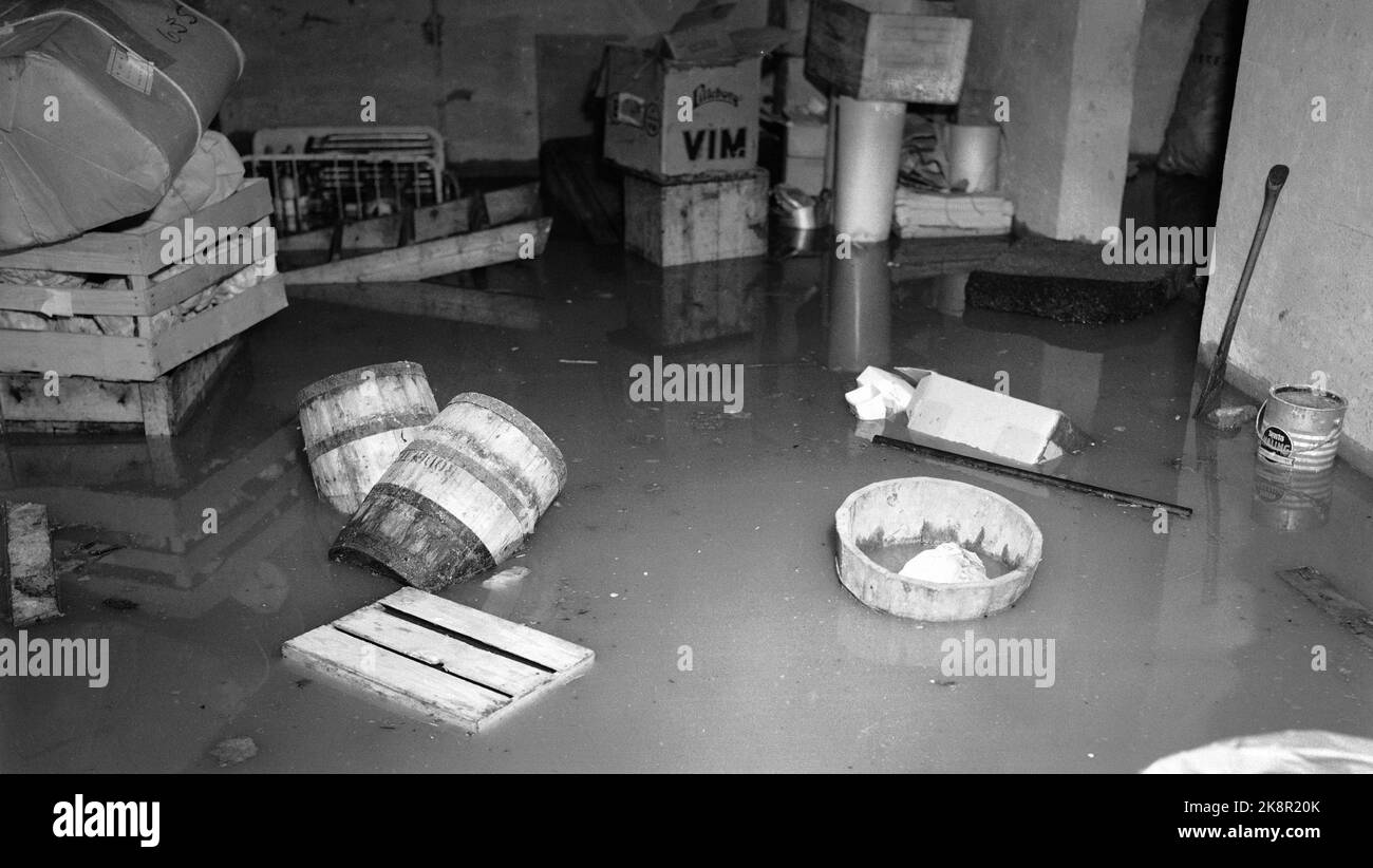 Oslo 195108 record rain in August 1951 led to major damage both indoors and outdoors. Here from the flooded basement of Thunes Mek. workshop. Photo: NTB / NTB Stock Photo