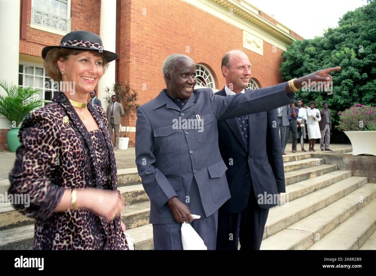 Kaunda suit hi-res stock photography and images - Alamy