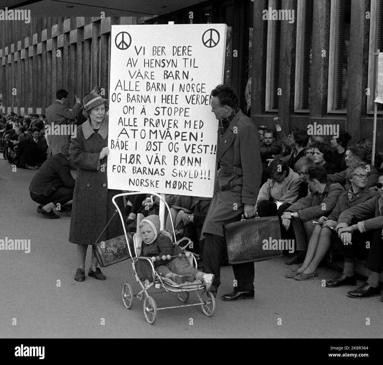Stop The Samples With Nuclear Weapons Hi res Stock Photography And stop-the-samples-with-nuclear-weapons-hi-res-stock-photography-and