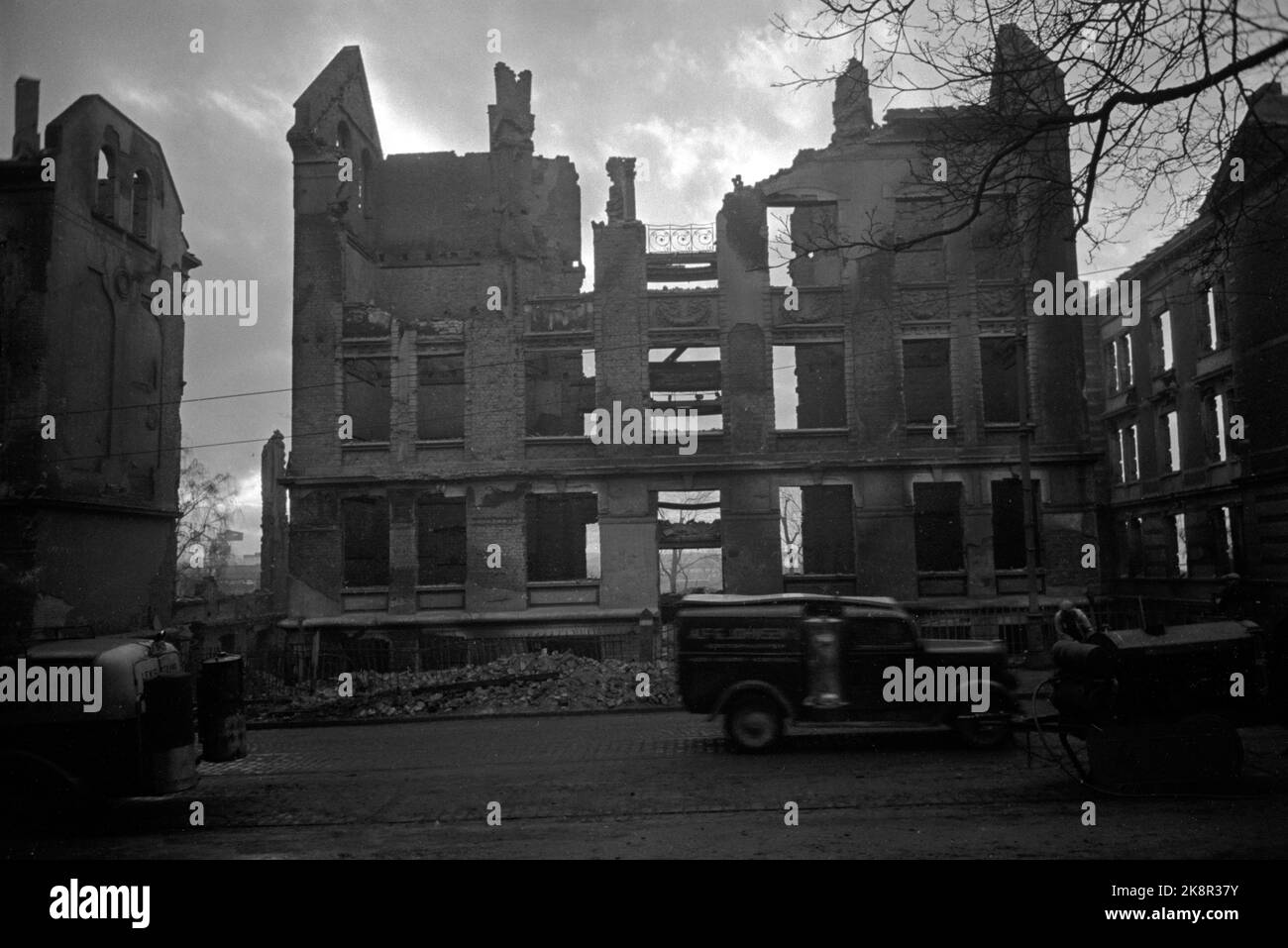 Oslo 19431222 Norway during the occupation. The explosion disaster at ...