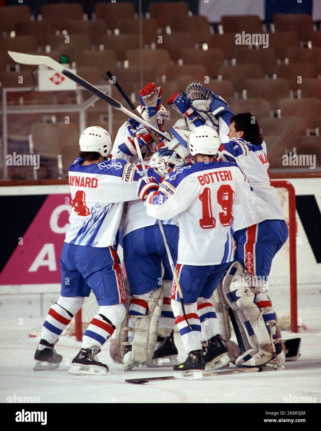 Munich Germany 19930429 A-World Cup in ice hockey. France / Switzerland 3-1. France cheers over the victory. Photo. Calle Törnström / NTB / NTB Stock Photo