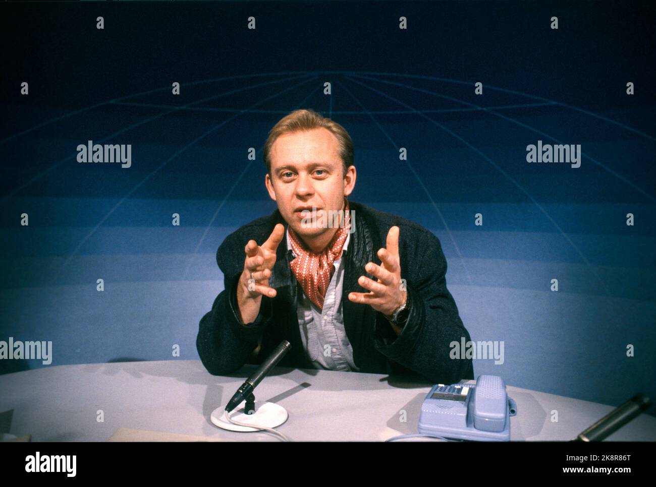 Nrk dagsrevyen studio hi-res stock photography and images - Alamy