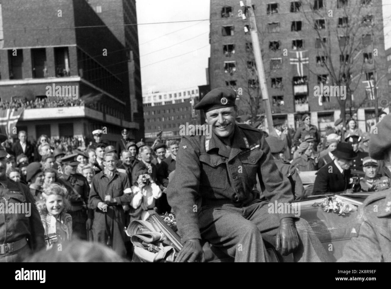 Oslo, May 13, 1945. Release: Crown Prince Olav receives a warm welcome