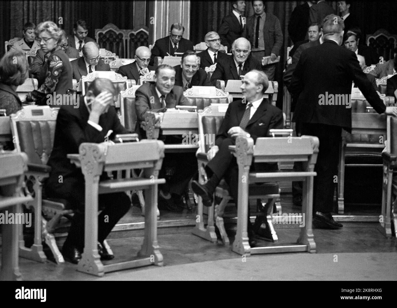 Oslo 197210. The Storting. Representatives in the Storting Hall before the coalition government between the Christian People's Party, the Center Party and the Left are ready. Prime Minister Trygve Bratteli in the middle of the picture, in front of Jo Benkow .. Photo Sverre A. Børretzen / Current / NTB Stock Photo