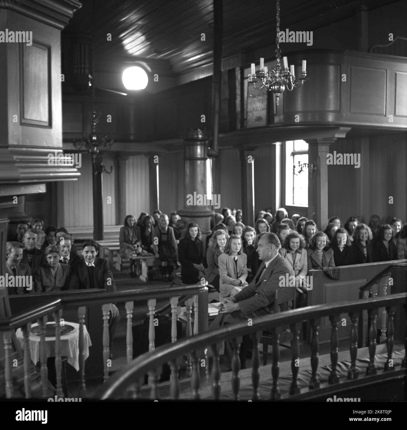 Alta Sept. 1946 daily life in Northern Norway after World War II. Confirmation preparations in Alta church. Large group of youth in the church. Photo: NTB / NTB Stock Photo