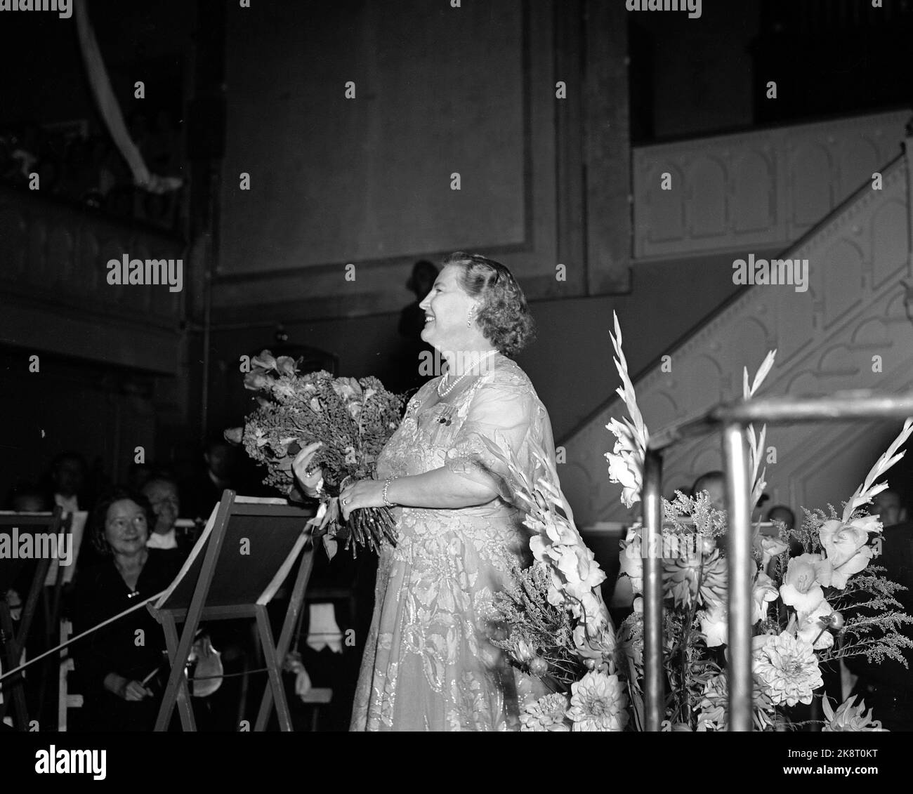 19510903 hires stock photography and images Alamy