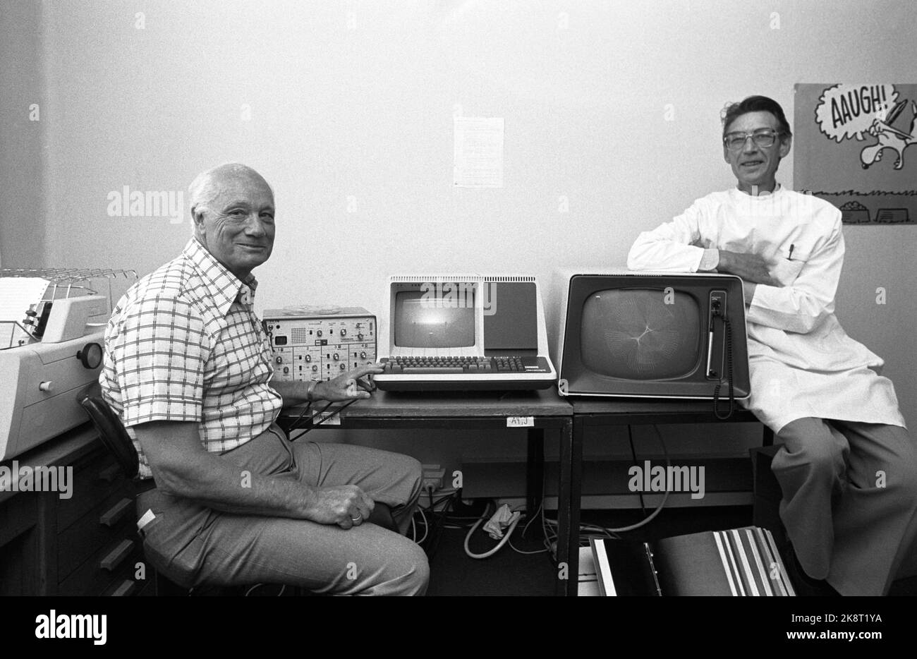 Oslo July 23, 1979. The National Hospital takes the step into the data age. Neurological department has installed a new computer system for approximately NOK 1 million. Here you can see in front of the computer screens. Dosent dr. Med. Arne Lundervold and Specialist Nils Irgens Bachen. Photo; Vidar Knai / NTB / NTB Stock Photo