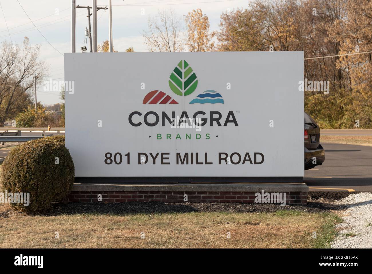 Troy - Circa October 2022: ConAgra Brands manufacturing plant. ConAgra makes brands of food including Chef Boyardee, Jiffy Pop and Slim Jim. Stock Photo