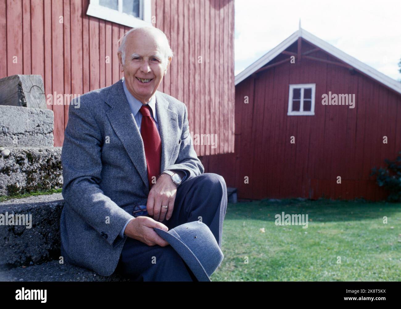 Civilian and politician from the center party hi-res stock photography ...