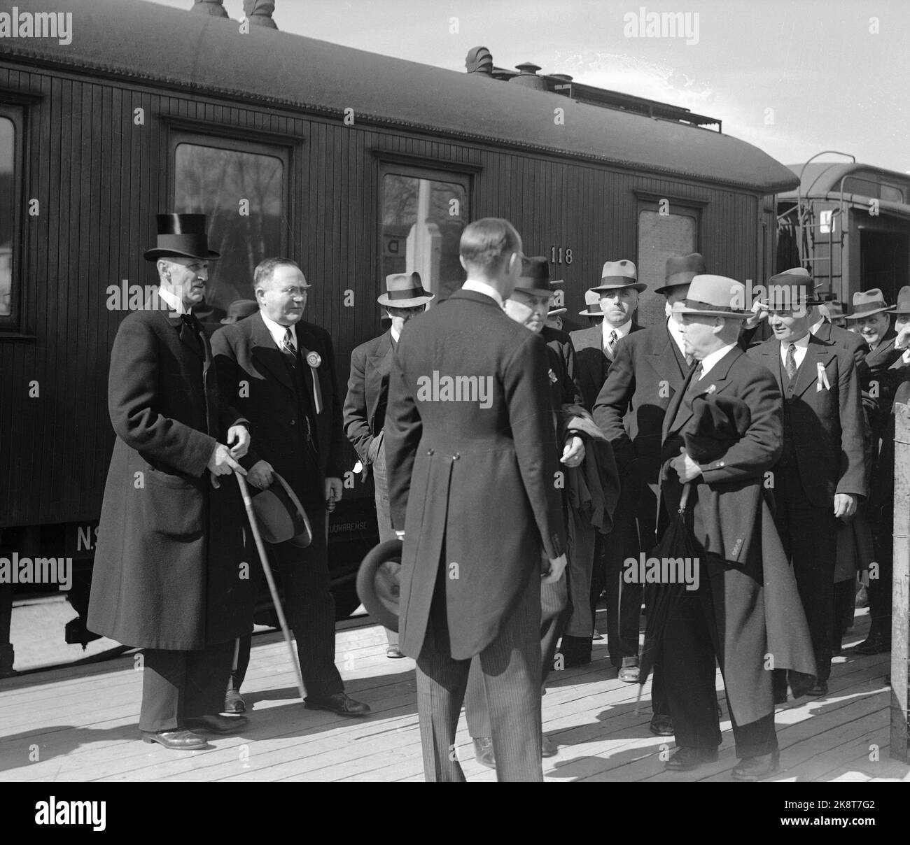 Eidsvoll 19390517 May 17 at Eidsvoll 1939,- The Constitution's 125th anniversary. King Haakon (TV. With Flosshatt) and Prime Minister Johan Nygaardsvold arrive at Eidsvoll station by train to participate in the anniversary celebration. Photo: NTB / NTB Stock Photo