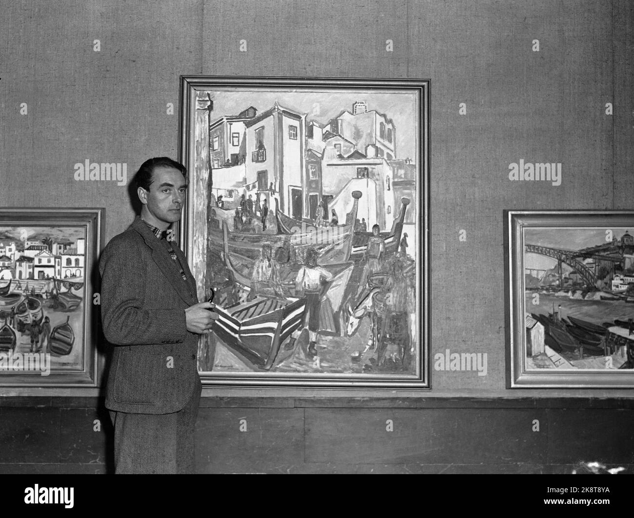 Oslo 19371110. The painter Rolf Kongsvold, (1903 - 1960) with some of his paintings. Photo NTB / NTB Stock Photo