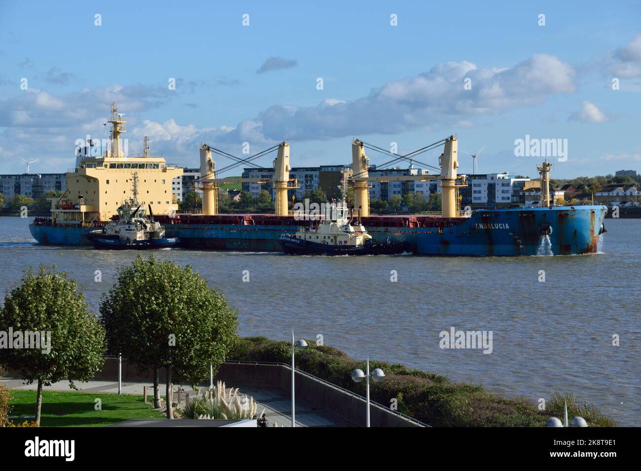 Bulk Carrier ANDALUCIA arrives from South Africa with another load of sugar for Tate & Lyle sugars at Silvertown, London Stock Photo