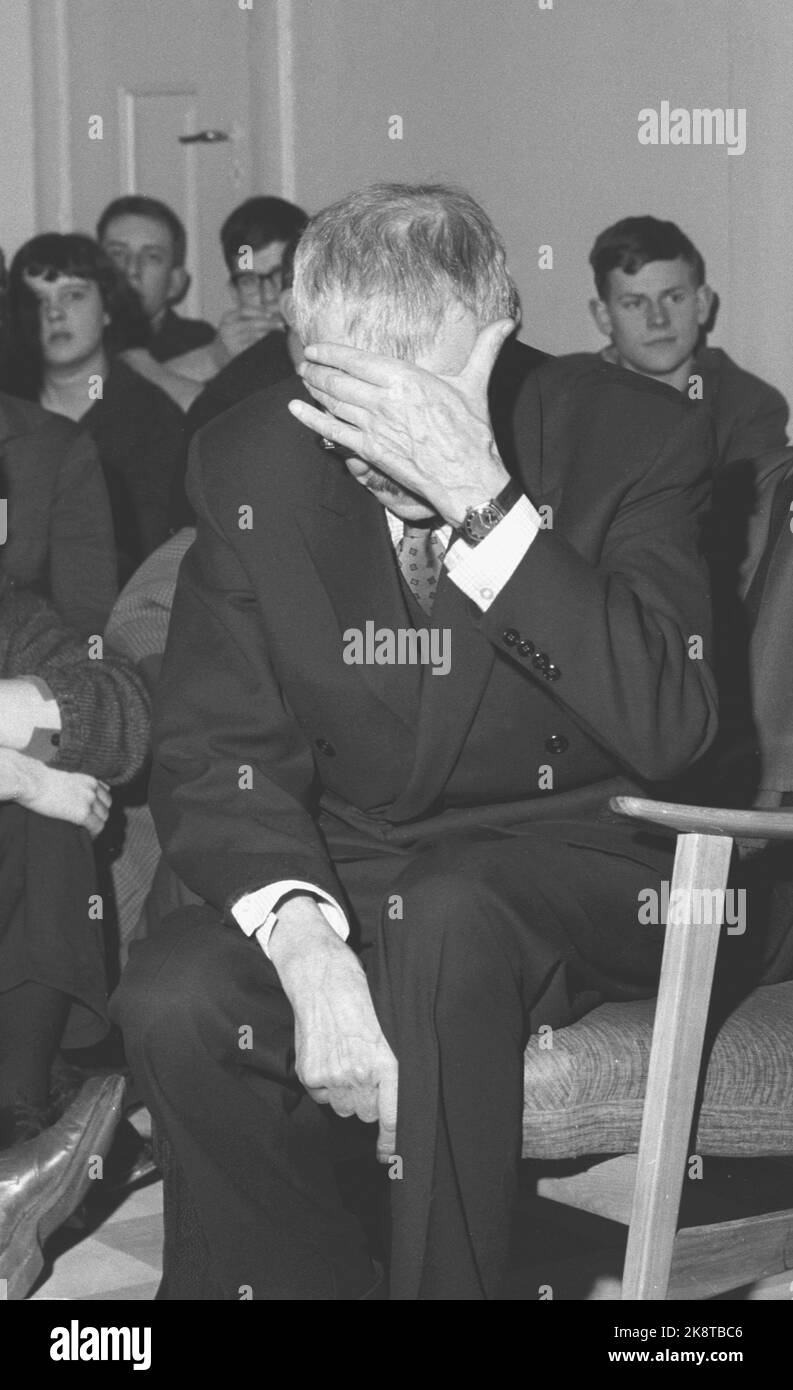 Thinking arnulf overland photo hires stock photography and images Alamy