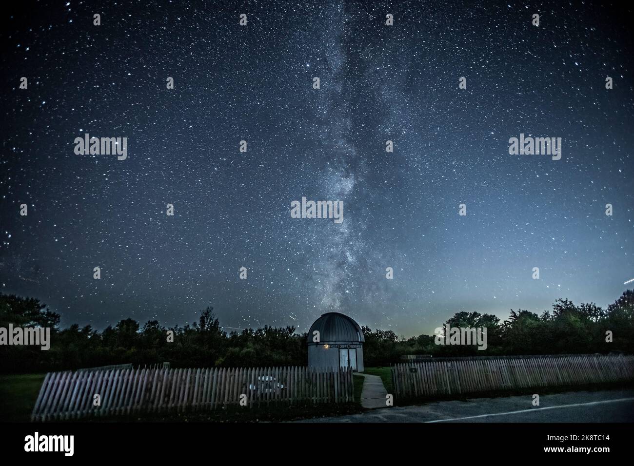 Charlestown rhode island night sky hi-res stock photography and images ...