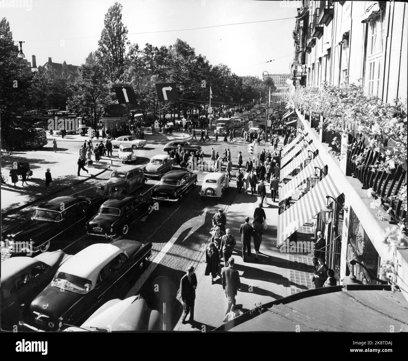 Oslo In The Summer Of 1959 Karl Johans Gate Hi res Stock Photography oslo-in-the-summer-of-1959-karl-johans-gate-hi-res-stock-photography