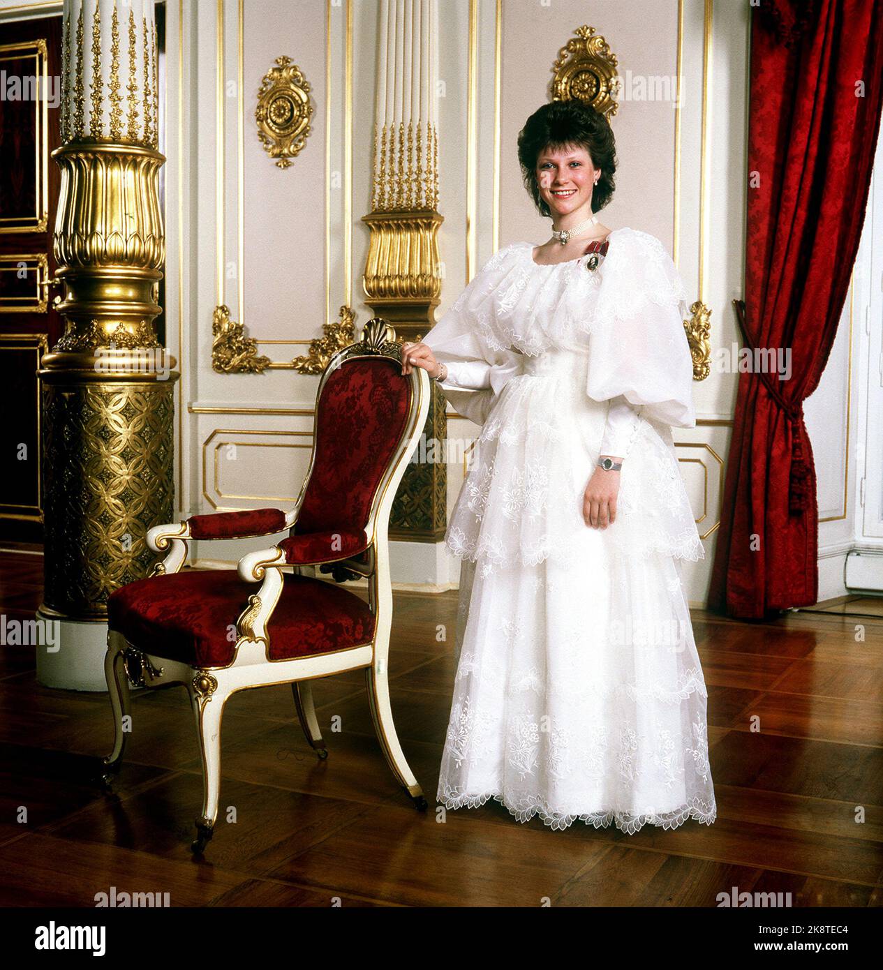 White confirmation dress hi res stock photography and images Alamy