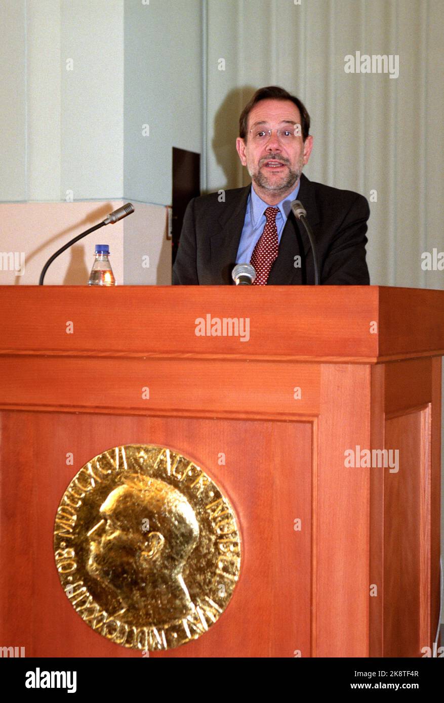 Nato Secretary General Javier Solana, left, Bosnian Serb president Biljana  Plavsic, center, and Bosnian Serb Premier Milorad Dodik speak with  reporters during a joint press conference in Banja Luka Thursday, March 12,