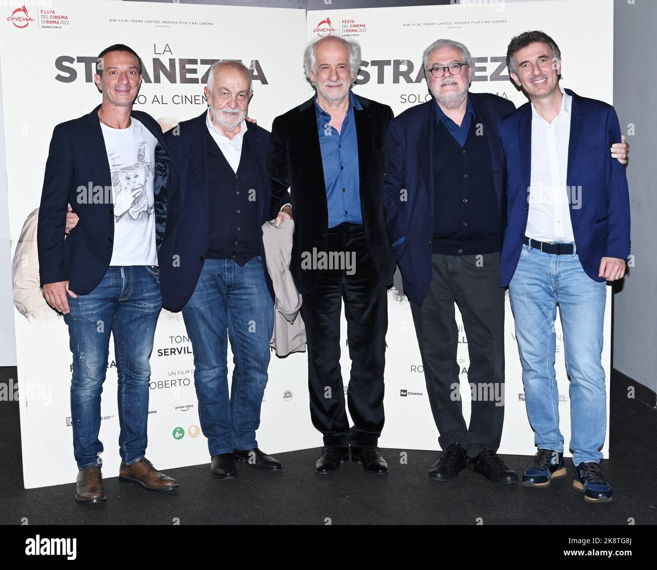 Milan, Italy. 24th Oct, 2022. Milan, Italy The strangeness feature by Roberto Andò, premiered at the Rome Film Festival with leading actors Toni Servillo, Ficarra and Picone In the picture: Roberto Andò, Toni Servillo, Ficarra and Picone with Gianni Canova Credit: Independent Photo Agency/Alamy Live News Stock Photo