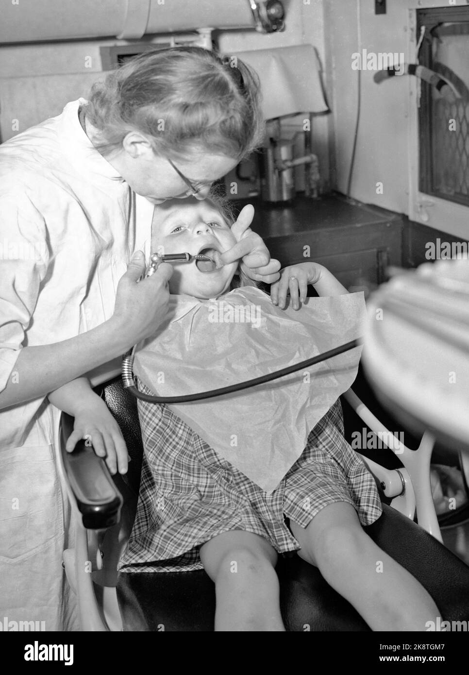 Lightning ntb dentistry dentists children teeth girls women working hi
