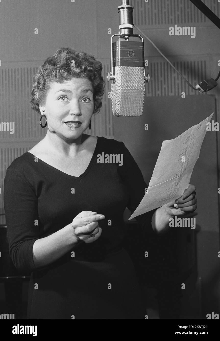 19561006 hires stock photography and images Alamy