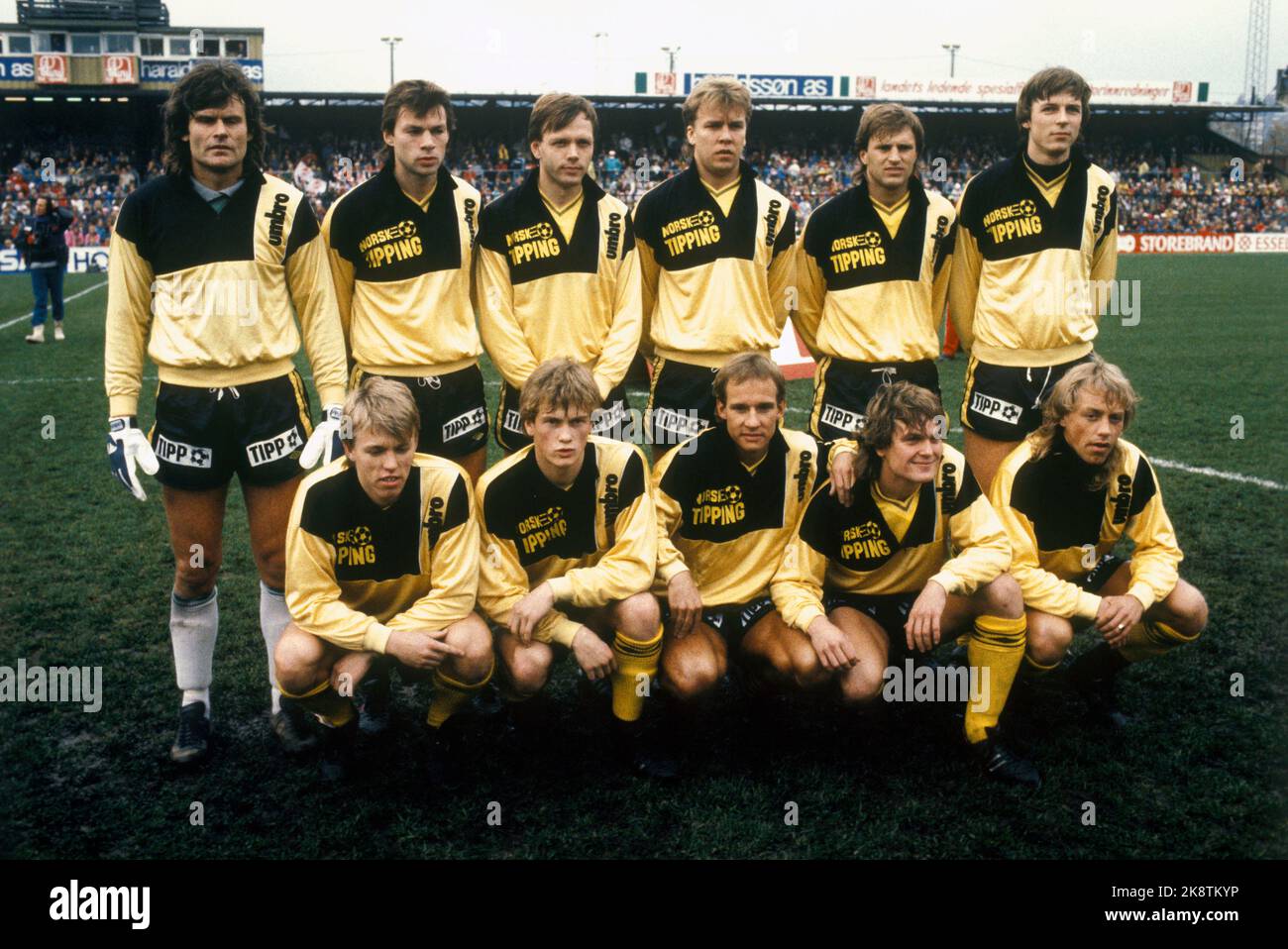 Oslo 19861026 The Lillestrøm (LSK) football team at Ullevaal Stadium. Team  picture before the cup final LSK - Tromsø 1-4. Photo Henrik Laurvik / NTB  Stock Photo - Alamy