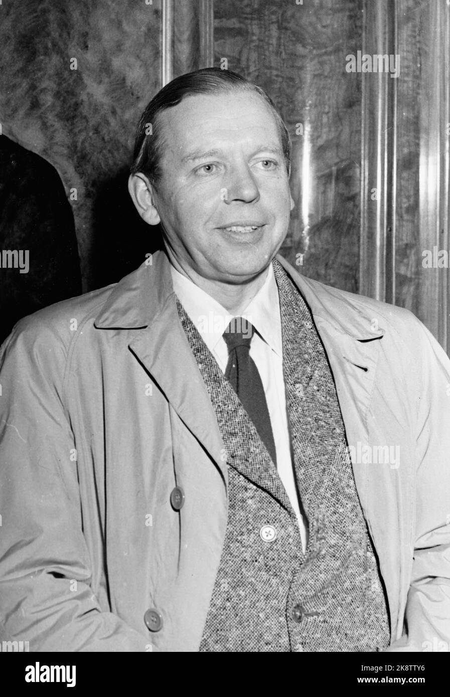 Oslo 194908. Erling Wikborg, politician (KrF). Here from once he gave a speech in the broadcast. Erling Wikborg, politician and lawyer. He was the leader of the Christian People's Party between 1951 and 1955, parliamentary leader between 1954 and 1961. Has a parliamentary representative for Akershus 1945 - 1949, and for Oslo 1954 - 1961. He was Foreign Minister of the Lyng government in 1963. Photo: NTB / NTB Stock Photo