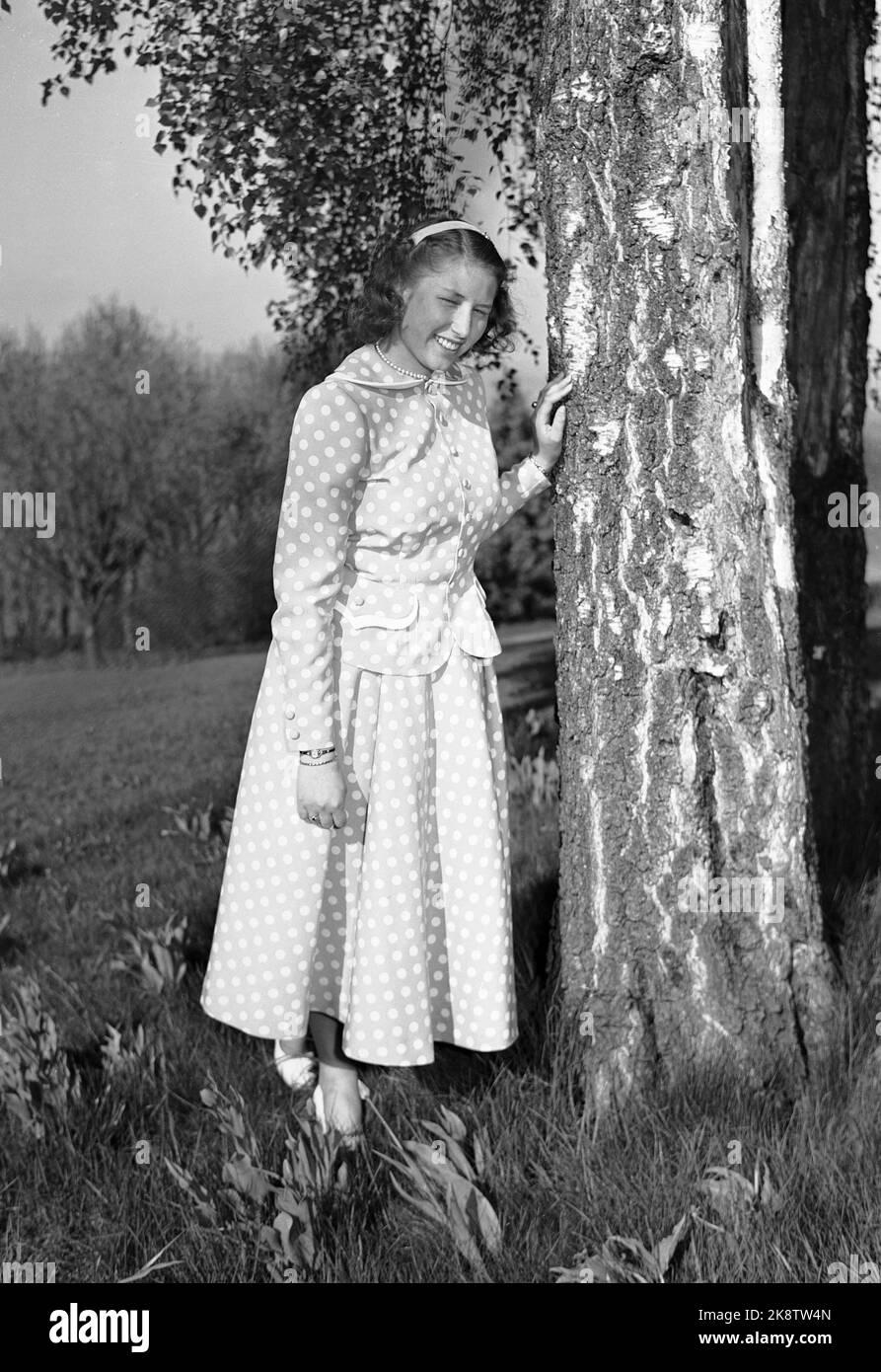 Skaugum, Asker 19490511 A smiling Princess Astrid photographed in the garden at Skaugum. The princess in dotted dress. Photo: NTB / NTB Stock Photo