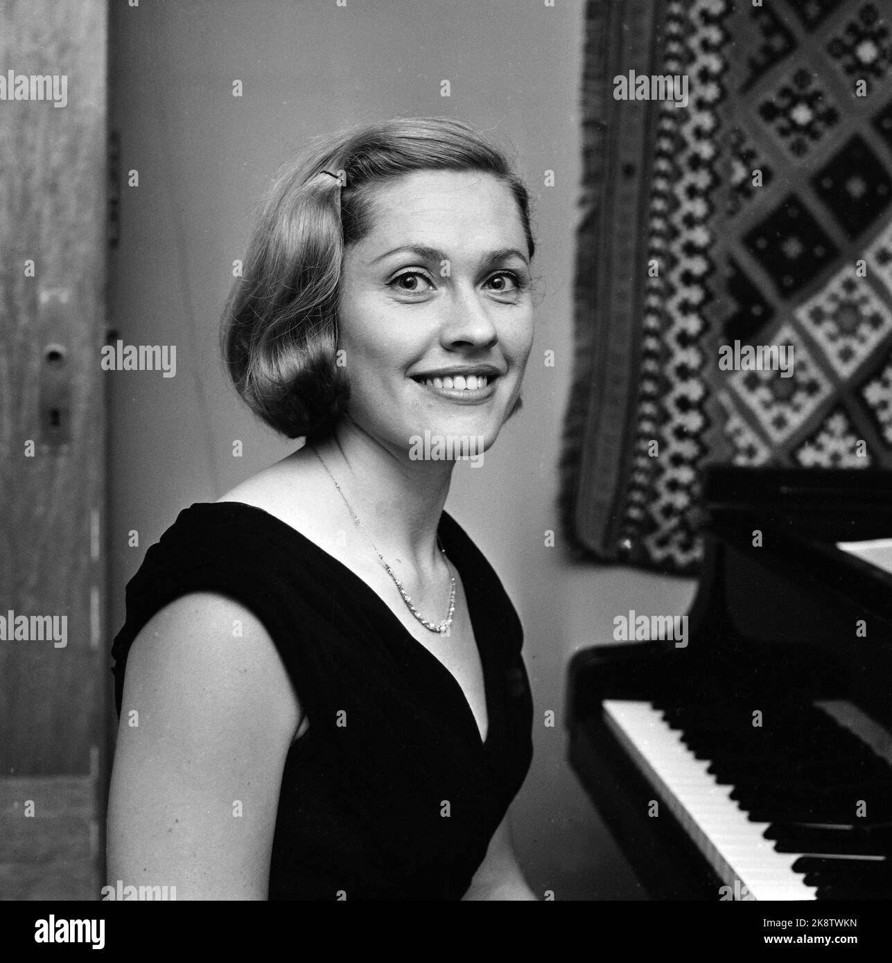 Oslo 19661026 pianist Liv Glaser, portrait. Photo: NTB / NTB Stock Photo