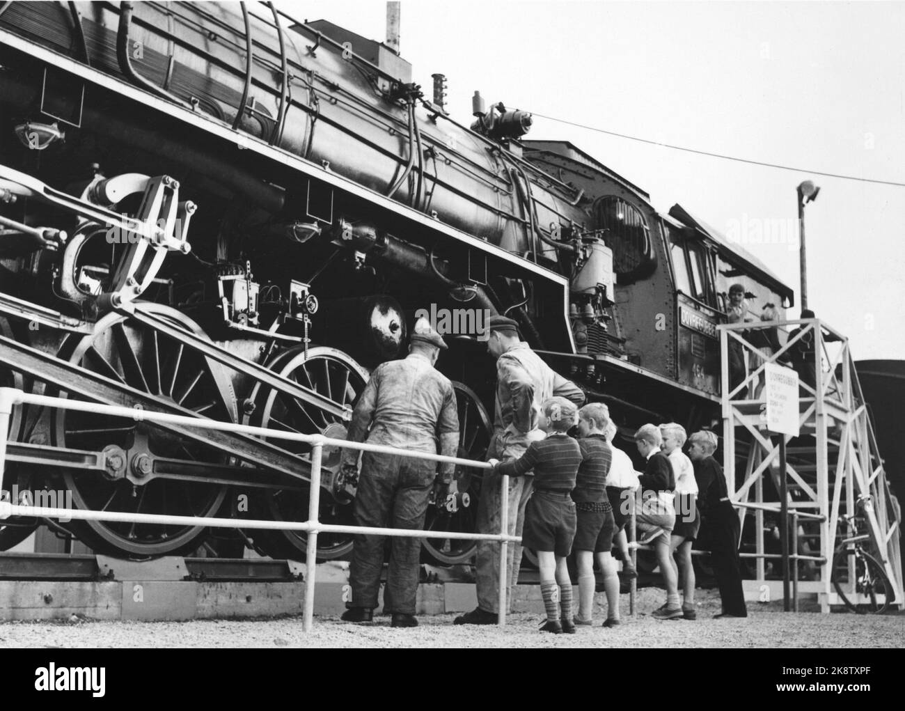 Oslo 1954 The Railway Celebrates 100 Years In 1954 Anniversary oslo-1954-the-railway-celebrates-100-years-in-1954-anniversary