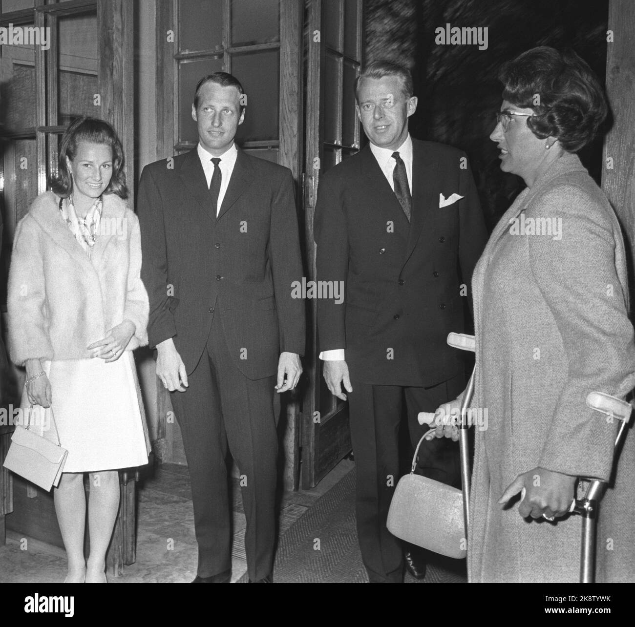 oslo-19680501-crown-prince-harald-and-his-fianc-sonja-haraldsen-t
