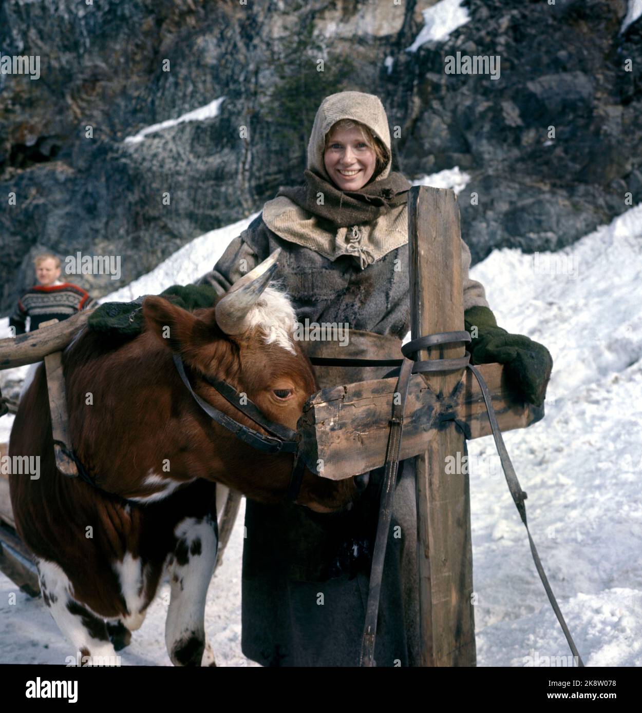 Røros March 1968. Liv Ullmann during recording the movie 'An-Magritt' after Johan Falkberget's 'Night Bread' at Røros. Arne Skouen is a director, and Liv Ullmann plays the title role. Photo Erik Thorberg / NTB / NTB Stock Photo